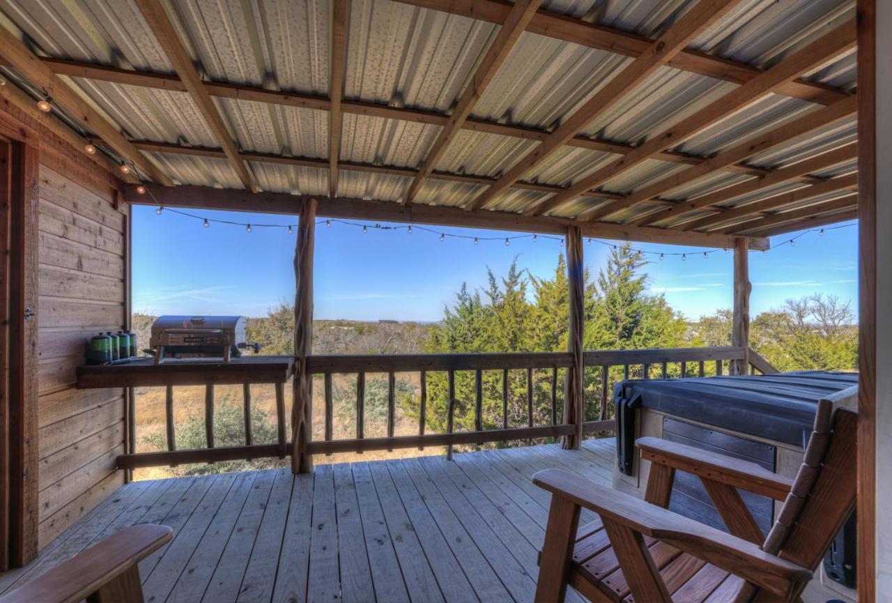 Rocky Ridge Cedar Cabin With Hot Tub & Amazing Views Crabapple Dış mekan fotoğraf