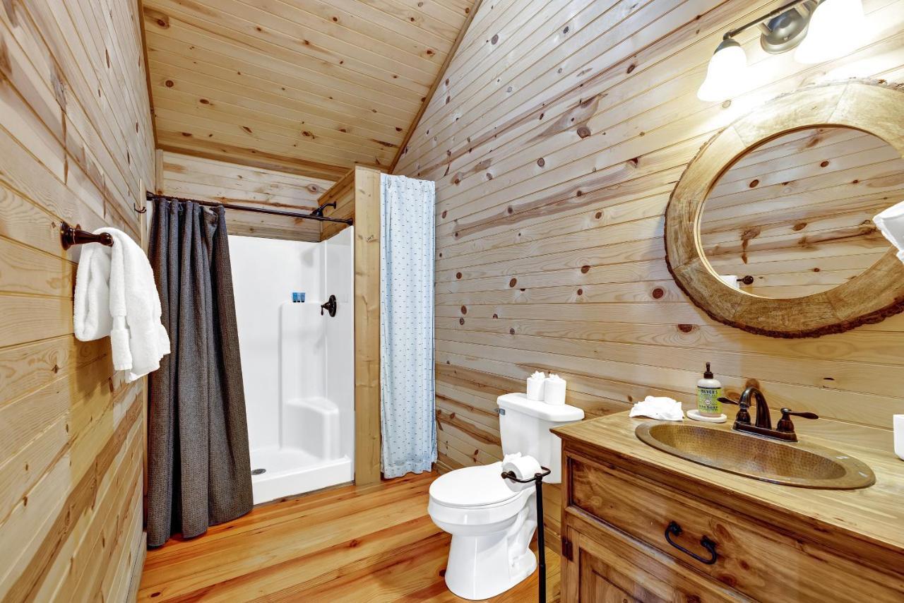 Rocky Ridge Cedar Cabin With Hot Tub & Amazing Views Crabapple Dış mekan fotoğraf