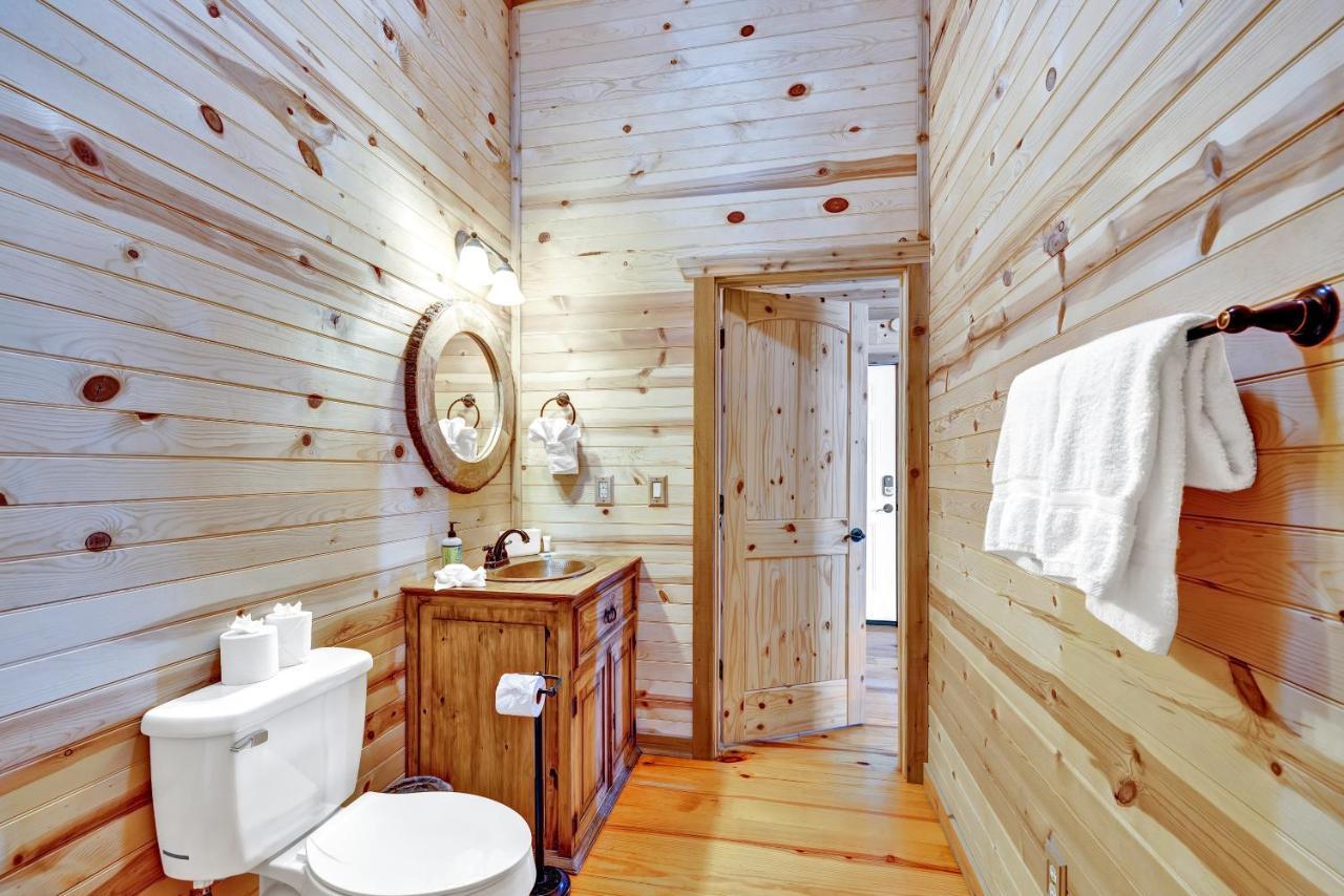 Rocky Ridge Cedar Cabin With Hot Tub & Amazing Views Crabapple Dış mekan fotoğraf