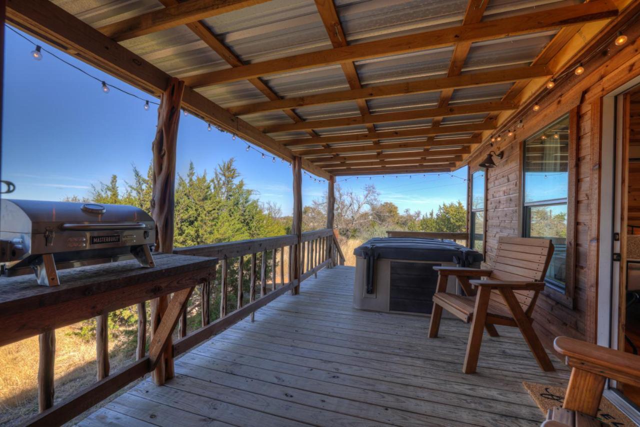 Rocky Ridge Cedar Cabin With Hot Tub & Amazing Views Crabapple Dış mekan fotoğraf
