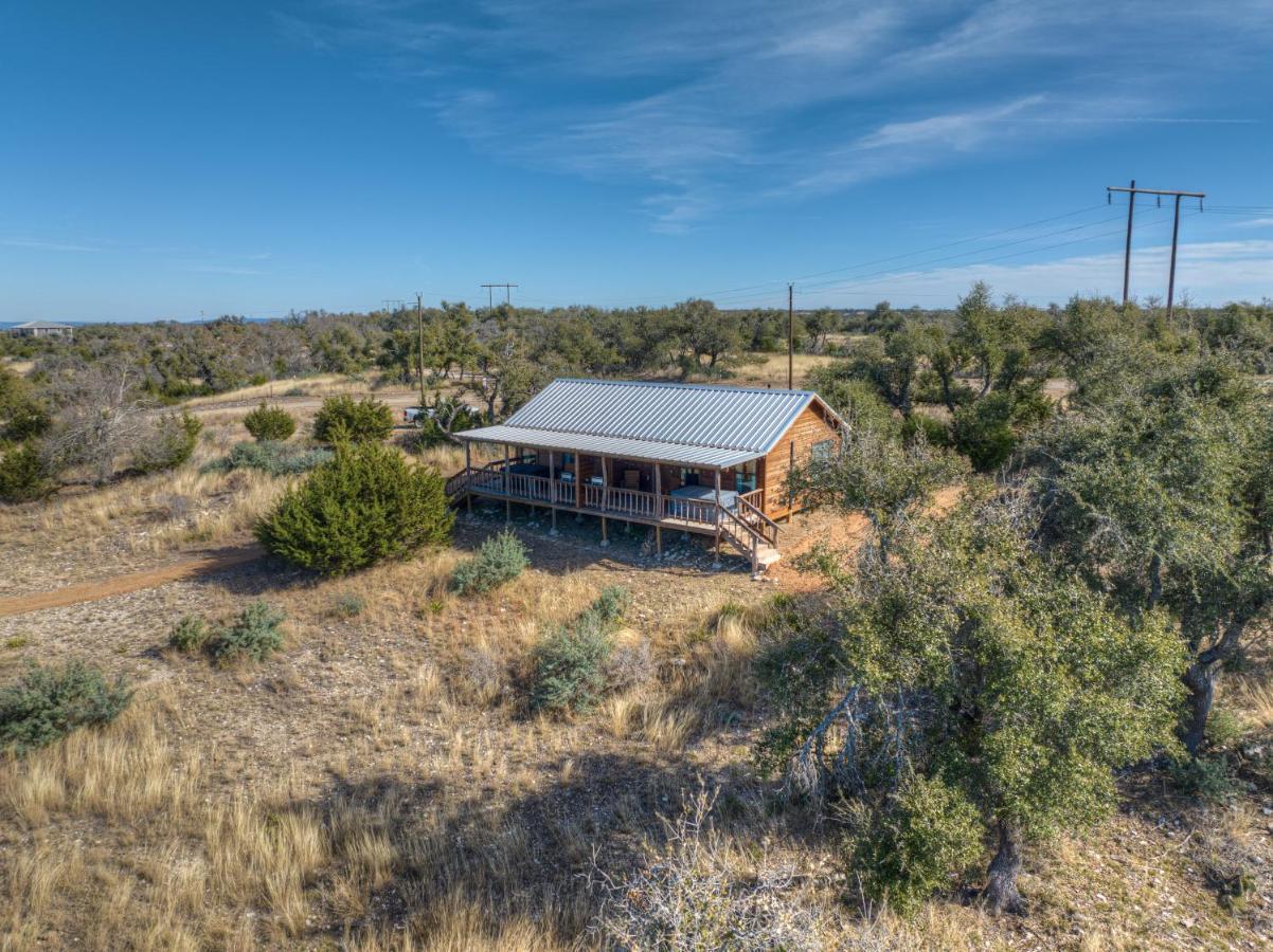 Rocky Ridge Cedar Cabin With Hot Tub & Amazing Views Crabapple Dış mekan fotoğraf